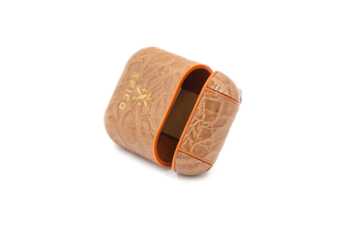 airpods brown -3 Brown leather AirPod case